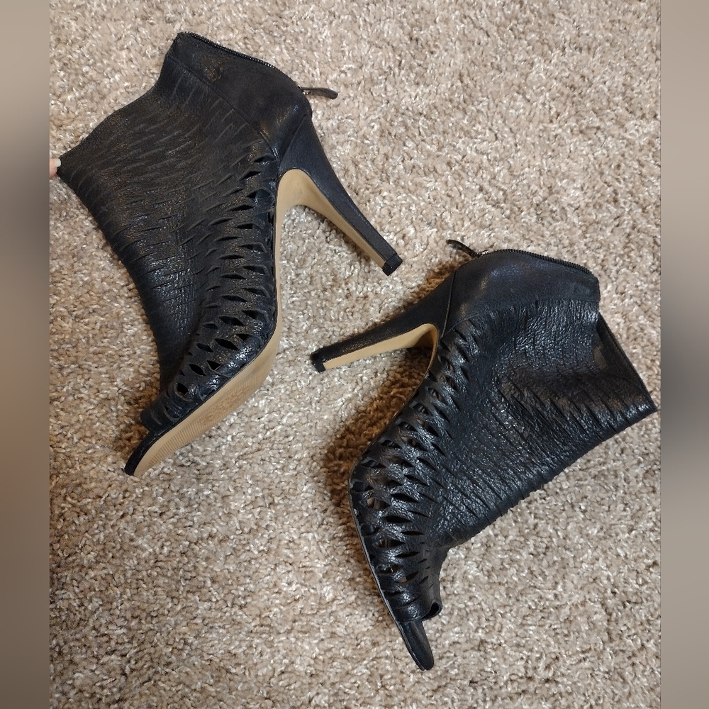 Vince Camuto Perforated Black Peep-Toe Zip Booties - Picture 4 of 13